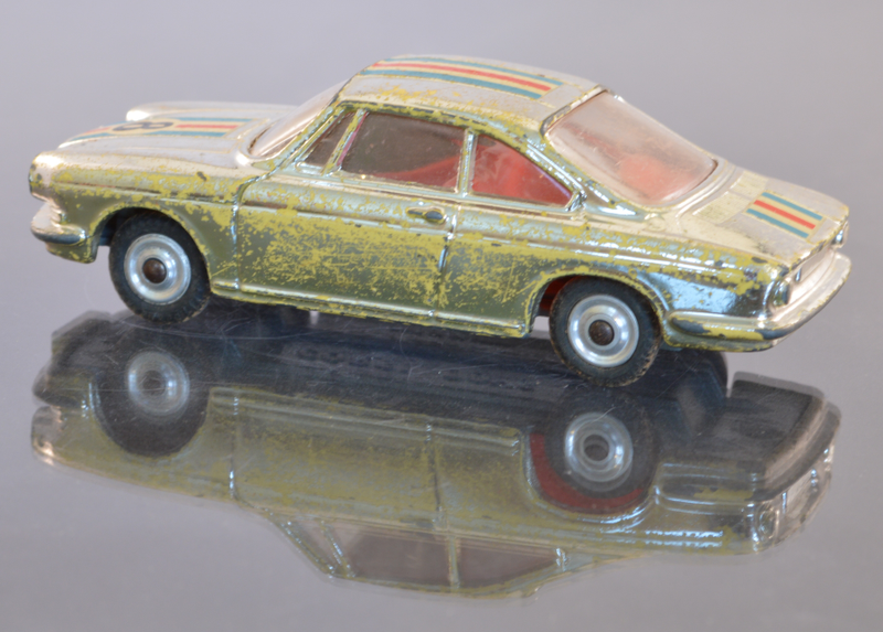 Illustration for article titled French Friday - Corgi Simca 1000 Coupé